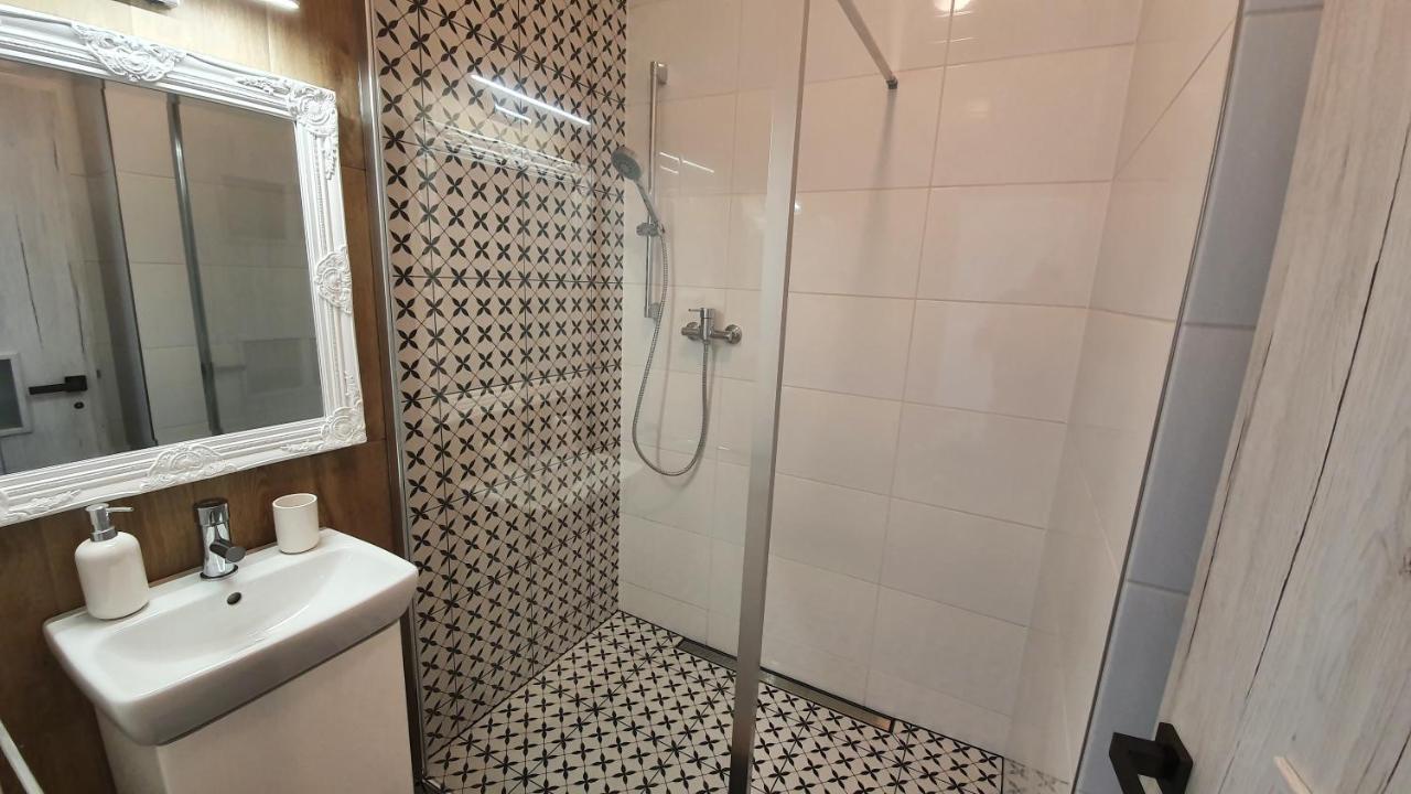 Cozy Studio With Netflix - Apartmanovy Dom Bernard Vysoké Tatry Esterno foto